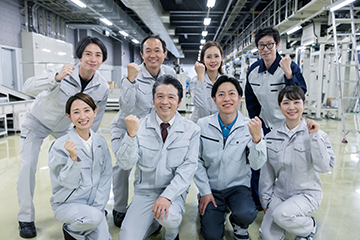 業務用容器の製造にかかわるオペレーター業務