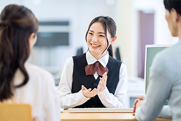 携帯ショップで携帯電話・その他関連する商材の販売