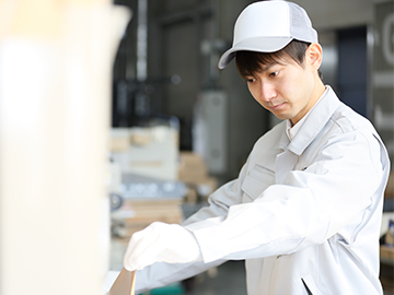 電子部品の製品投入・計量