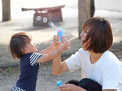 来年4月　正規職員募集　認可保育園