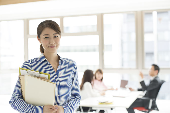 【即日～正社員前提】＼年600万↑↑／選べる就業時間＊一部在宅も可能！充実した福利厚生で安心◎キレイなオフィス！会計事務所≪税務会計≫【WEB登録面談実施中】