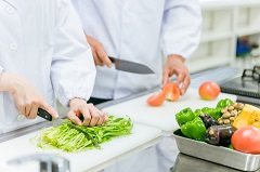 岩国米軍基地　学校給食調理スタッフ