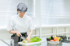 嘉手納基地　ボーリング場 軽食屋さんキッチンスタッフ