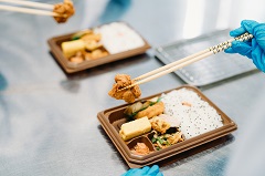 岩国米軍基地　学校給食調理スタッフ