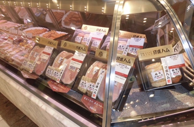 日進ハムショップで食品販売