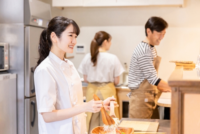 期間限定和菓子カフェ厨房キッチン補助スタッフ