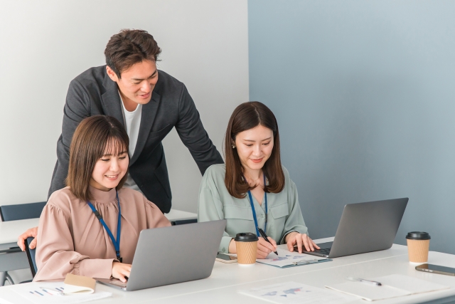 契約社員/未経験可【貿易会社事務アシスタント】＠大阪